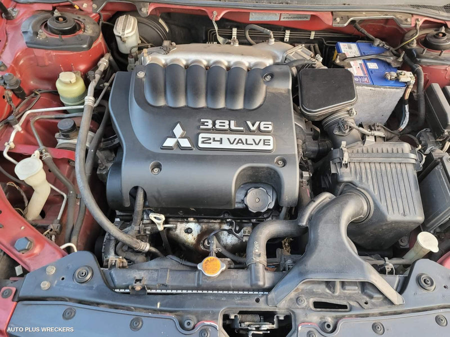 2006 Mitsubishi 380 Bonnet