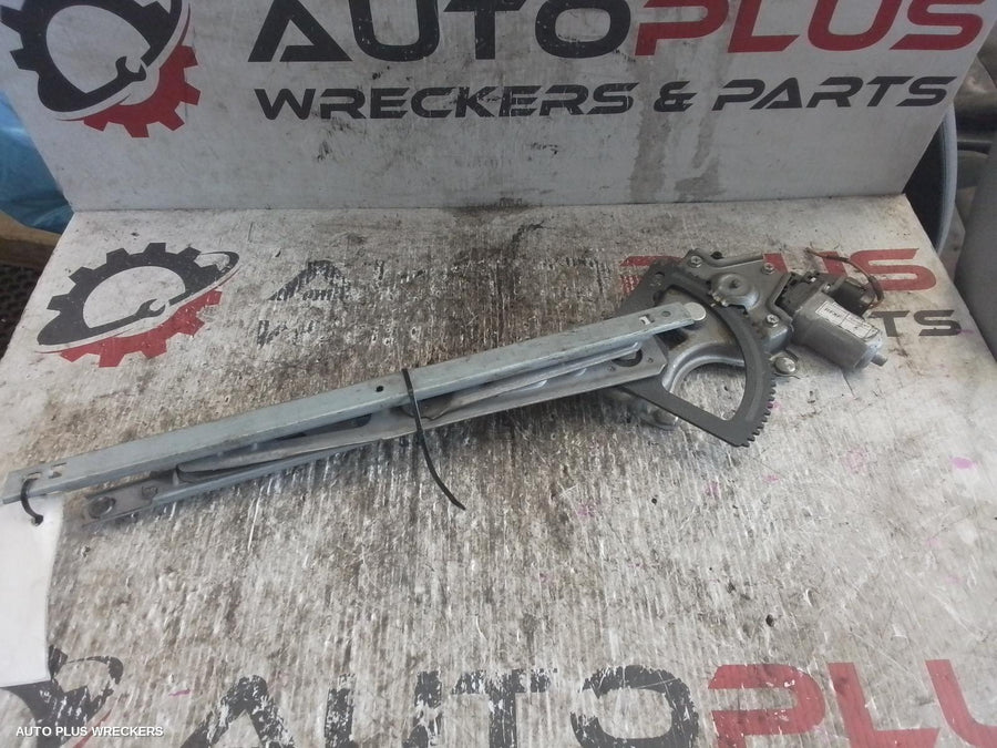 2011 Hyundai I20 Left Front Window Reg Motor