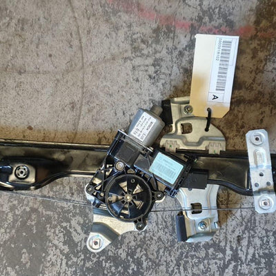 2014 HOLDEN BARINA RIGHT FRONT WINDOW REG MOTOR