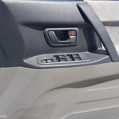 2002 Mitsubishi Pajero Left Headlamp