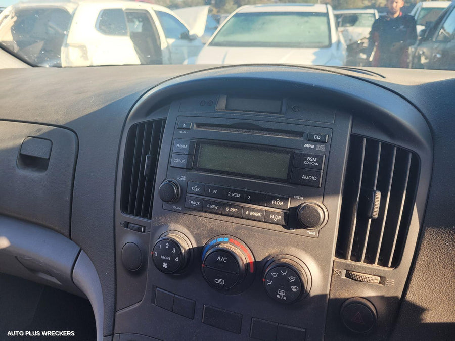 2010 Hyundai Iload/imax Left Door Mirror