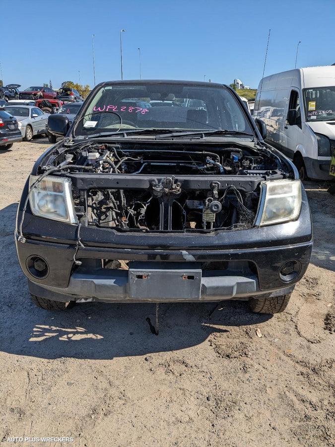 2015 Nissan Navara Right Headlamp