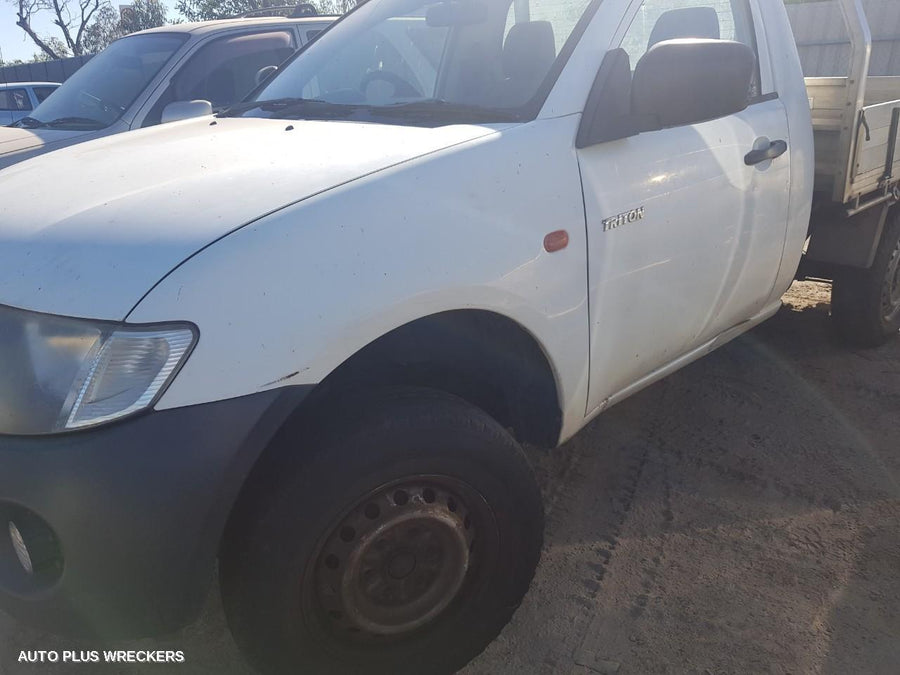 2006 Mitsubishi Triton Radiator