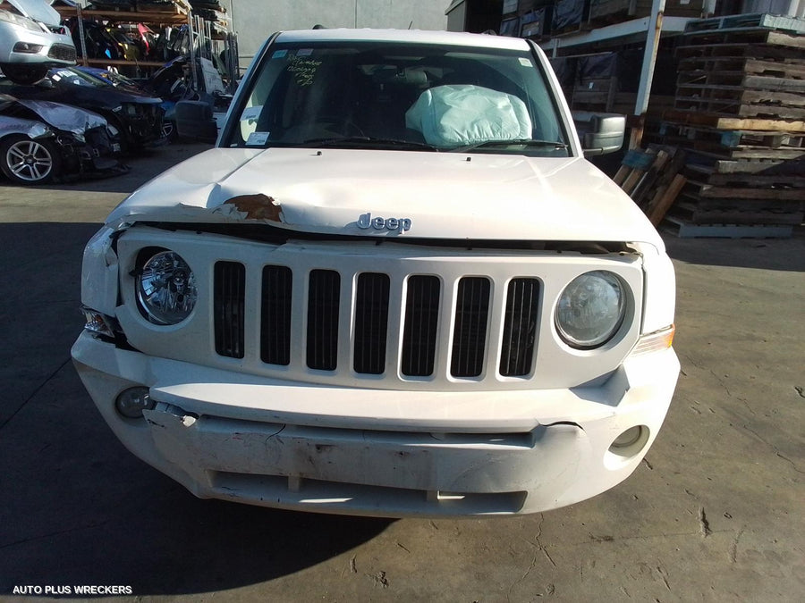 2010 Jeep Patriot Left Rear Door Sliding