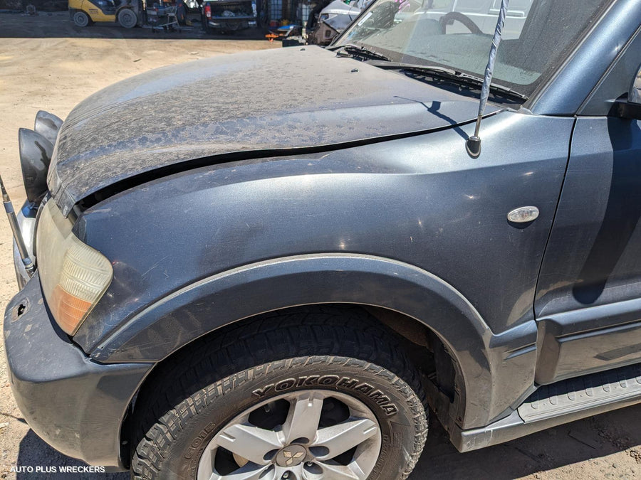 2000-2006 Mitsubishi Pajero Left Door Mirror