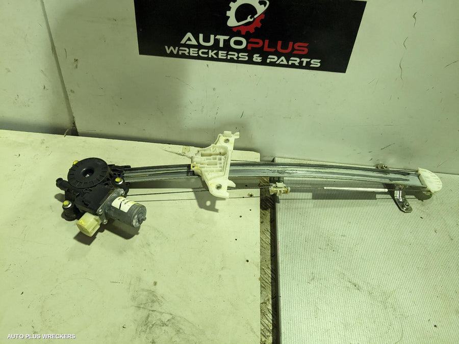 2016-2022 Suzuki Baleno Right Front Window Reg Motor