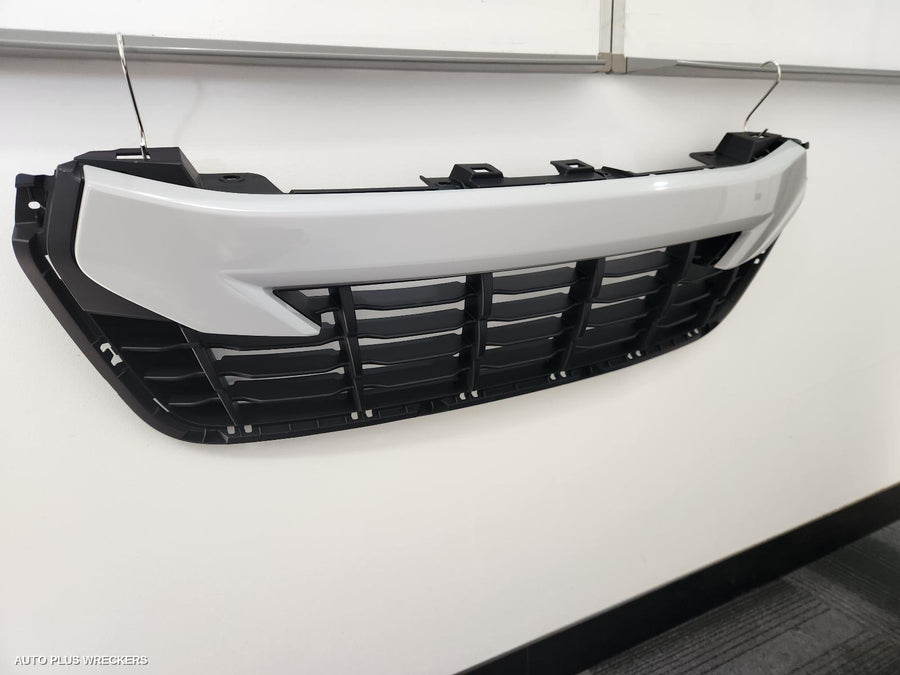 2020-2023 Isuzu Dmax Grille
