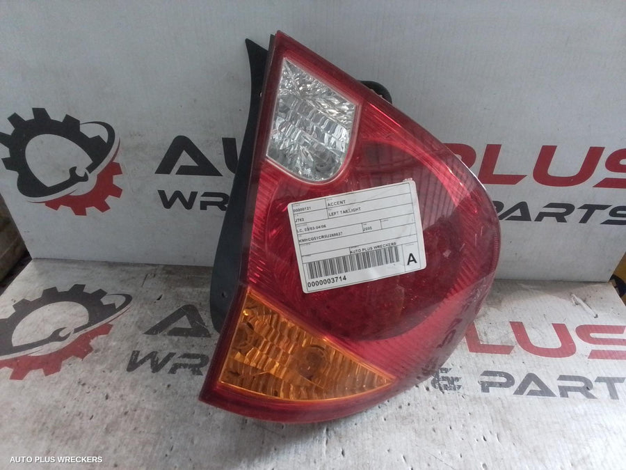 2005 Hyundai Accent Left Taillight