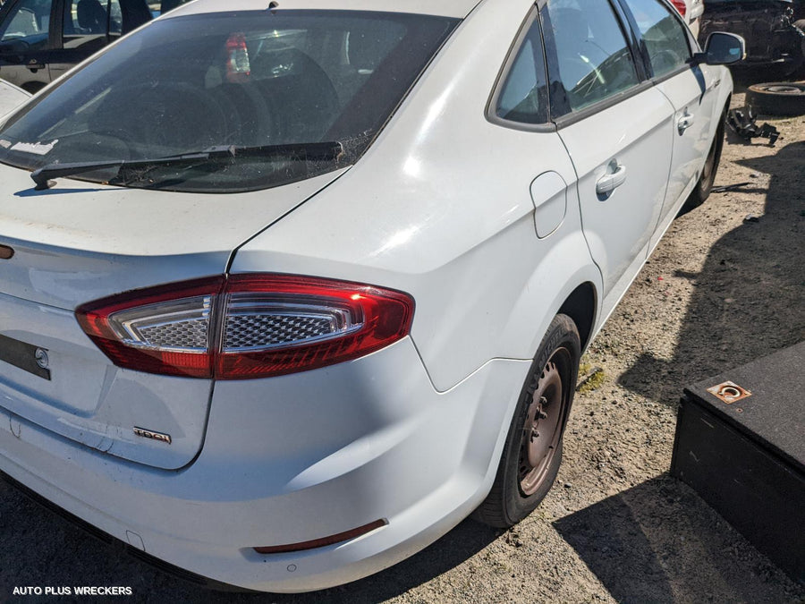 2014 Ford Mondeo Right Rear Door Sliding