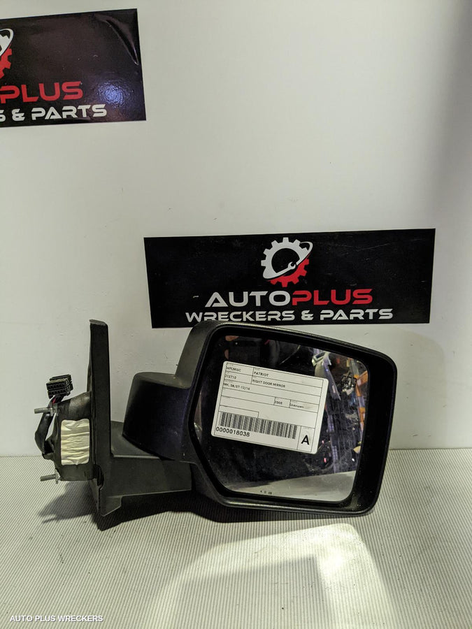 2007-2016 Jeep Patriot Right Door Mirror