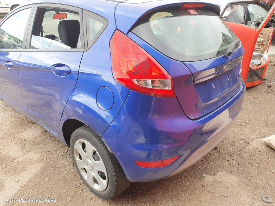 2011 Ford Fiesta Left Front Door