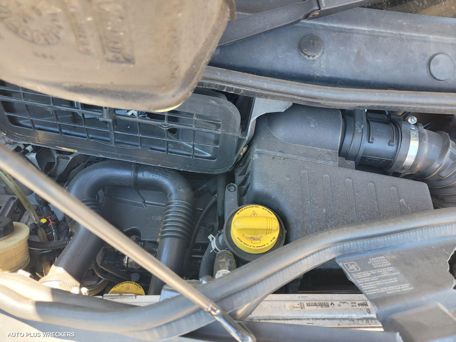 2014 Renault Trafic Left Front Door