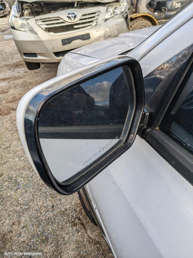 2004 Mitsubishi Outlander Bonnet