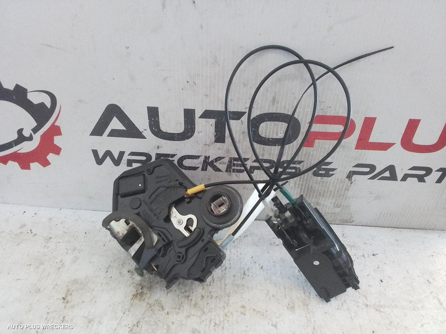 2001-2007 Toyota Corolla Door Boot Gate Lock