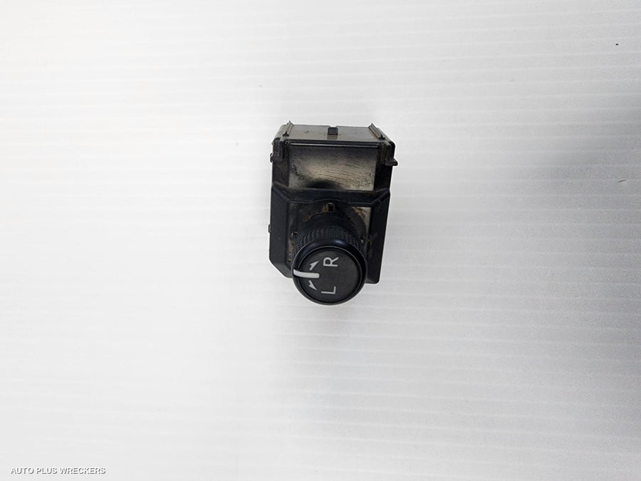 2018 Toyota Hilux Misc Switch Relay