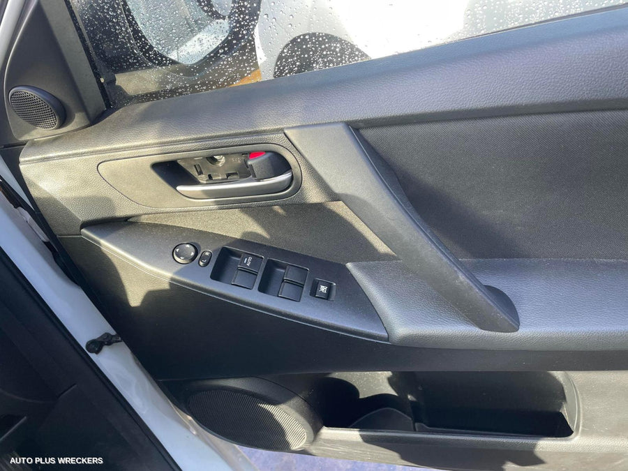 2013 Mazda 3 Right Front Door Window