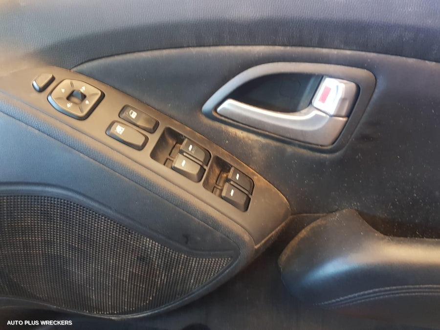 2013 Hyundai Ix35 Left Door Mirror