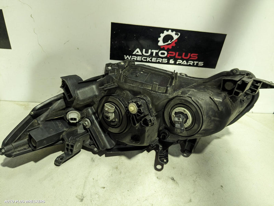 2010-2013 Toyota Corolla Right Headlamp