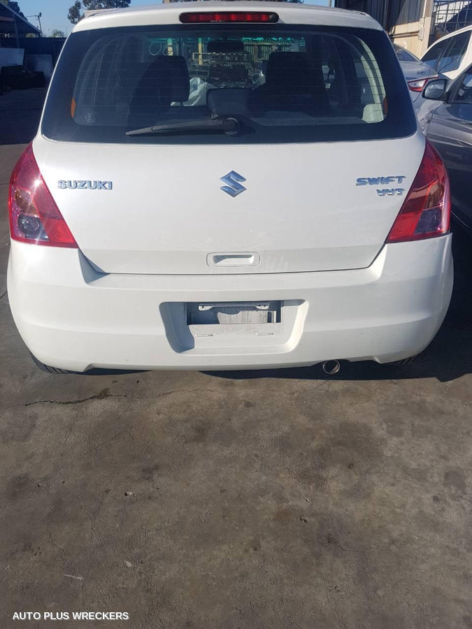 2010 Suzuki Swift Right Door Mirror