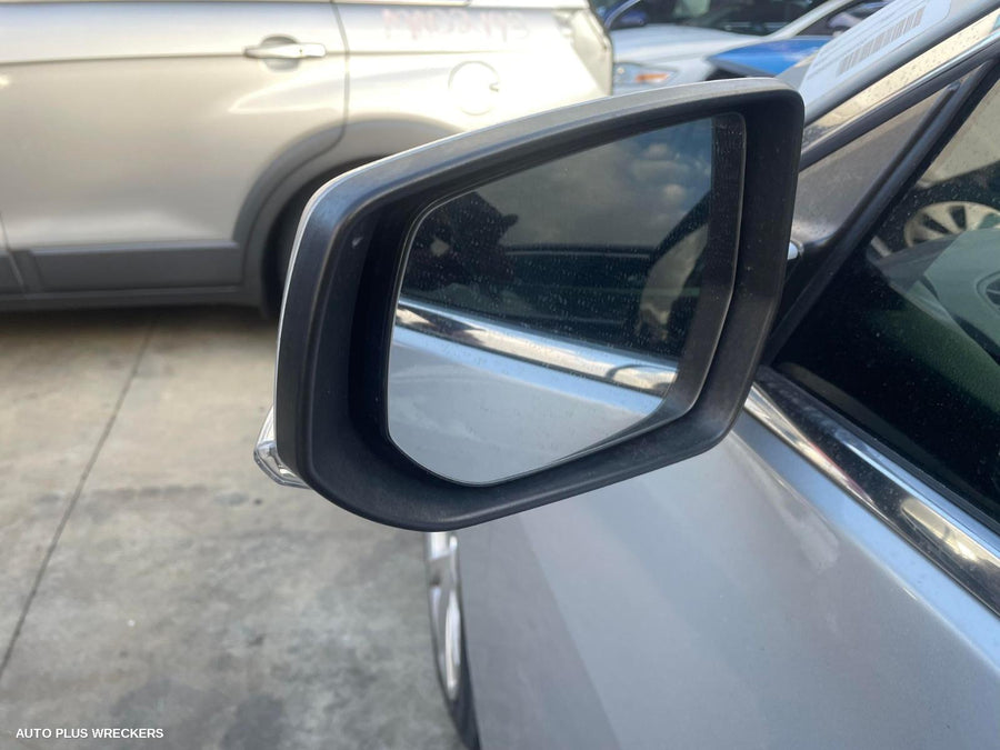 2013 Holden Malibu Sunvisor