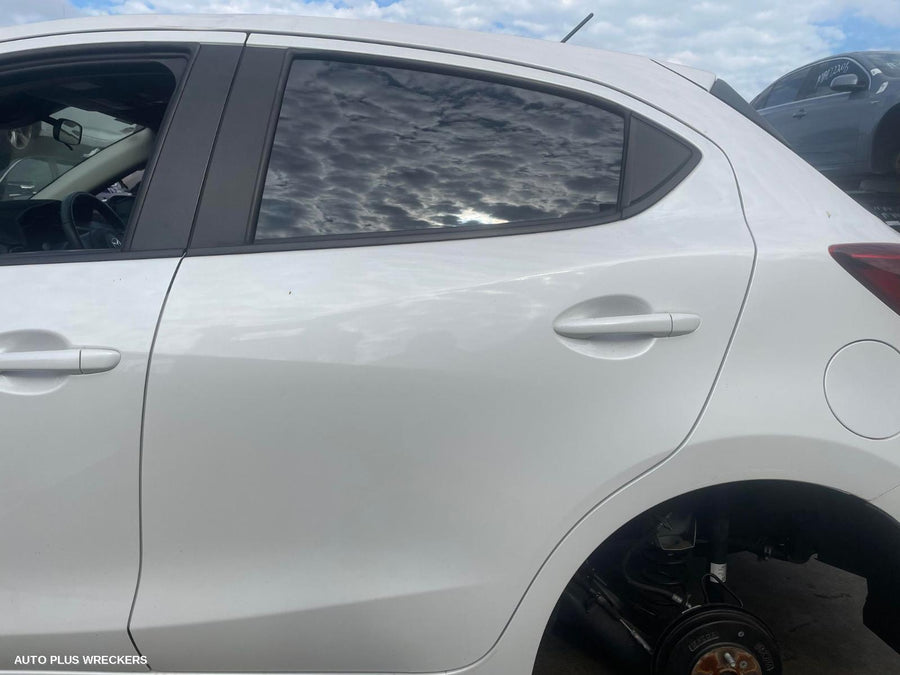 2018 Mazda 2 Left Front Door Window