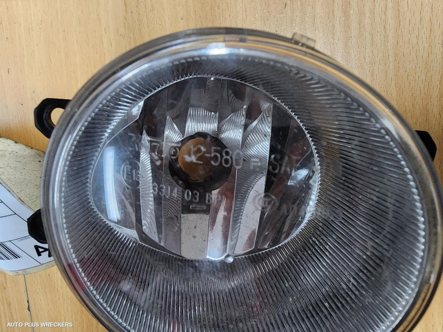 2017 Toyota Corolla Right Indicator Fog Side