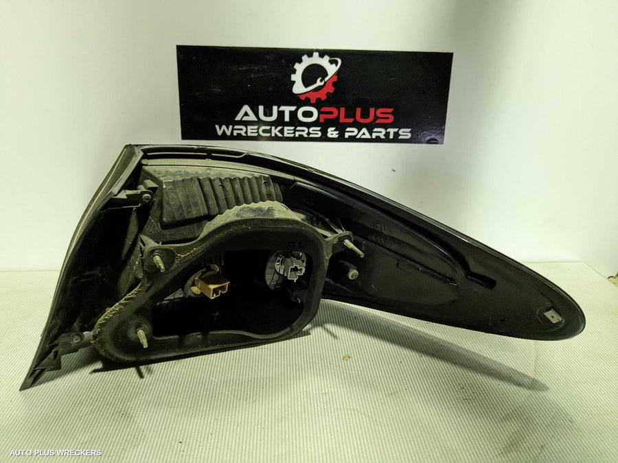 2004 Lexus Es300 (92-05) Left Taillight