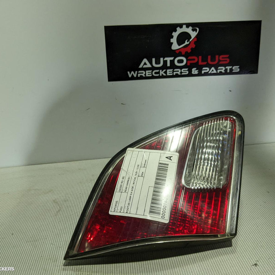 2001-2005 Lexus Es300 (92-05) Rear Garnish