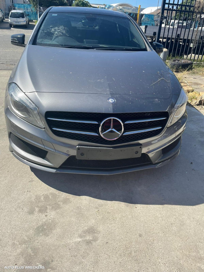 2015 Mercedes A Class Air Cleaner Box