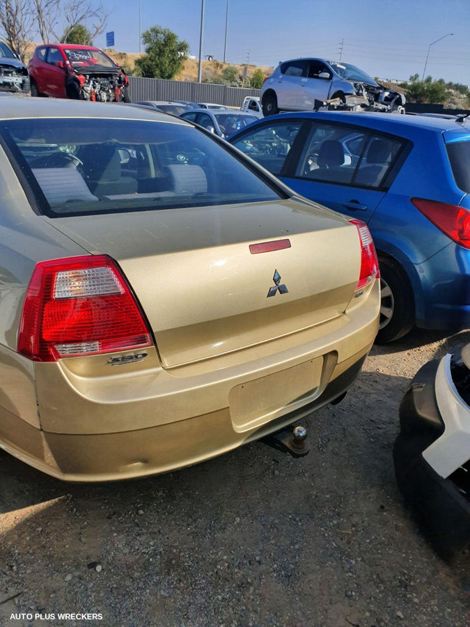 2006 Mitsubishi 380 Bootlid Tailgate