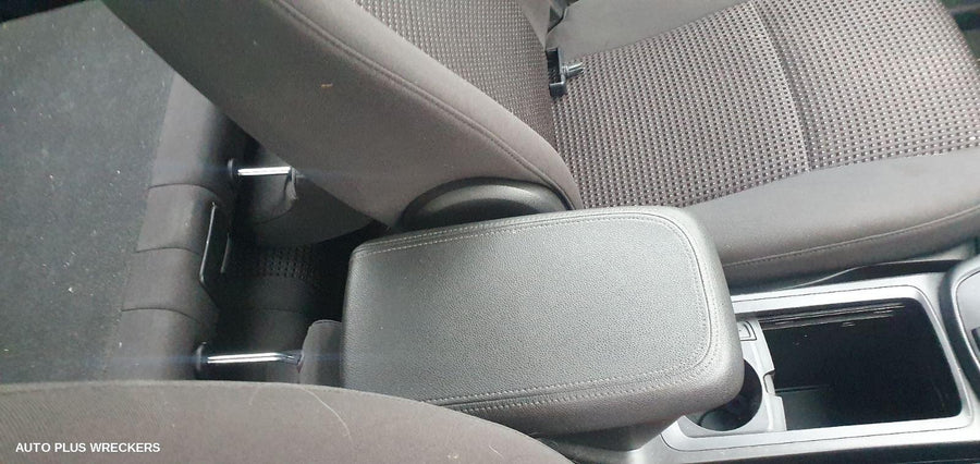 2016 Holden Captiva Overflow Bottle