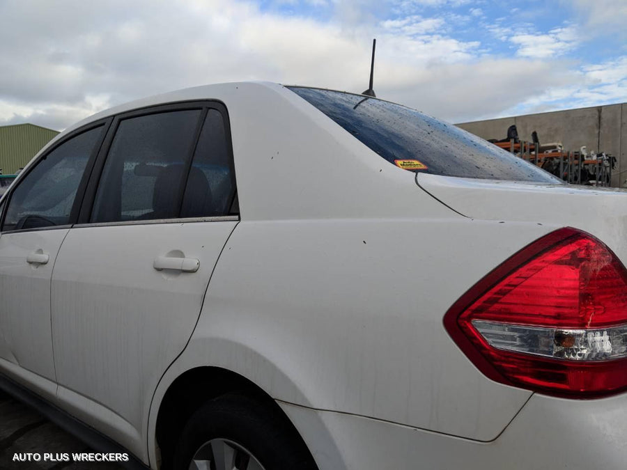 2007 Nissan Tiida Right Headlamp