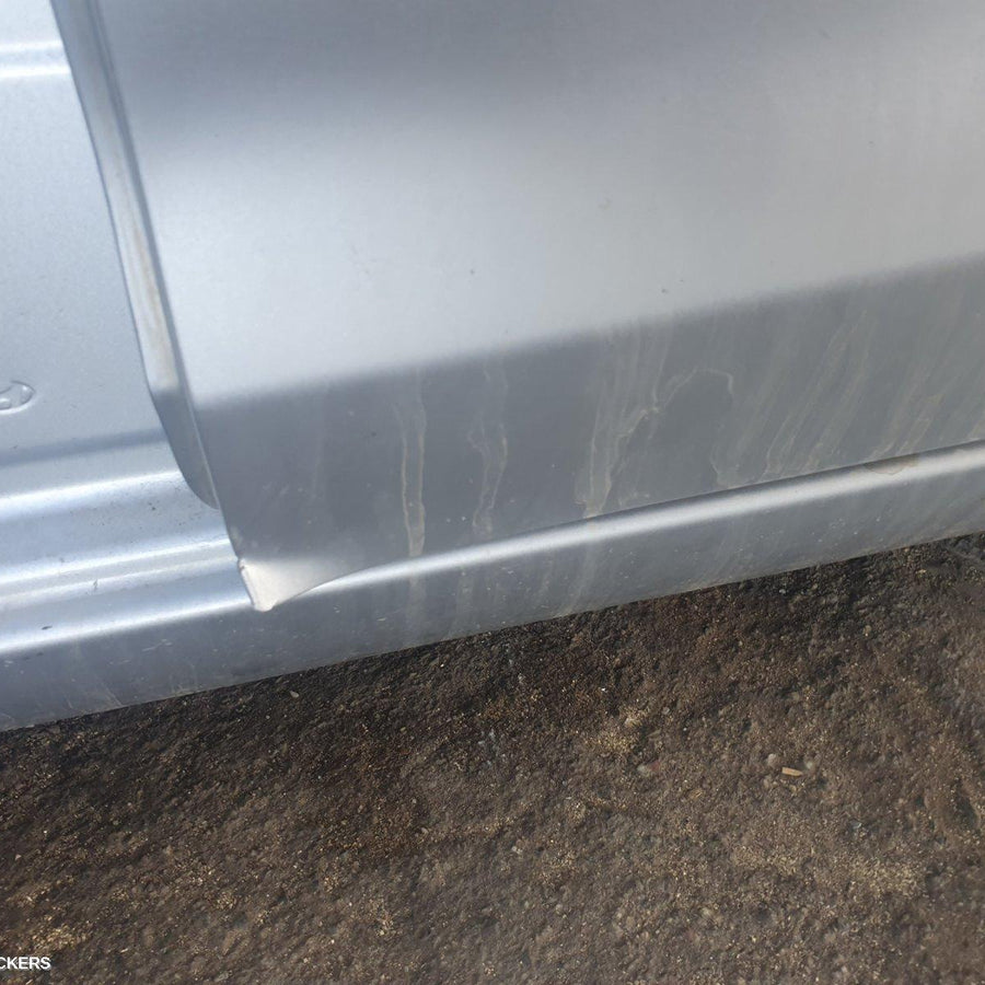 2010-2015 Hyundai I20 Left Rear Door Sliding