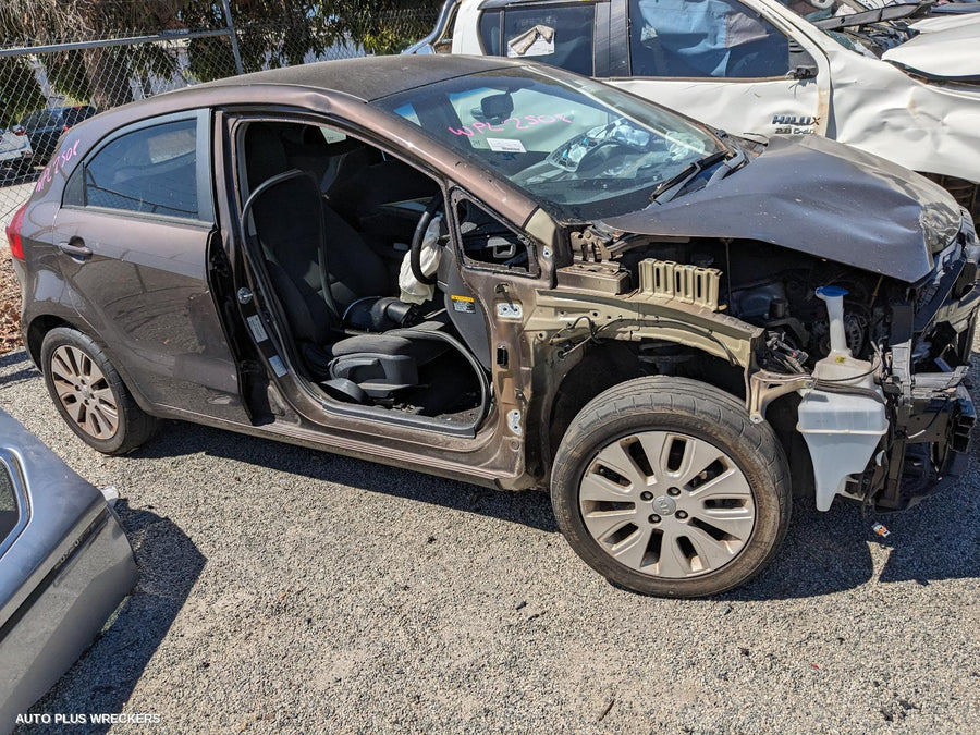 2011-2013 Kia Rio Right Door Mirror