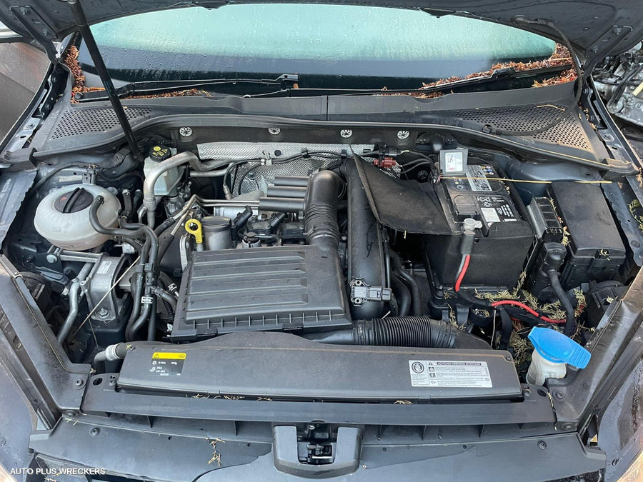 2016 Volkswagen Golf Right Guard Liner