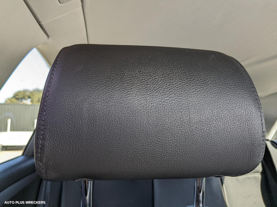 2006 Audi A4 Right Guard