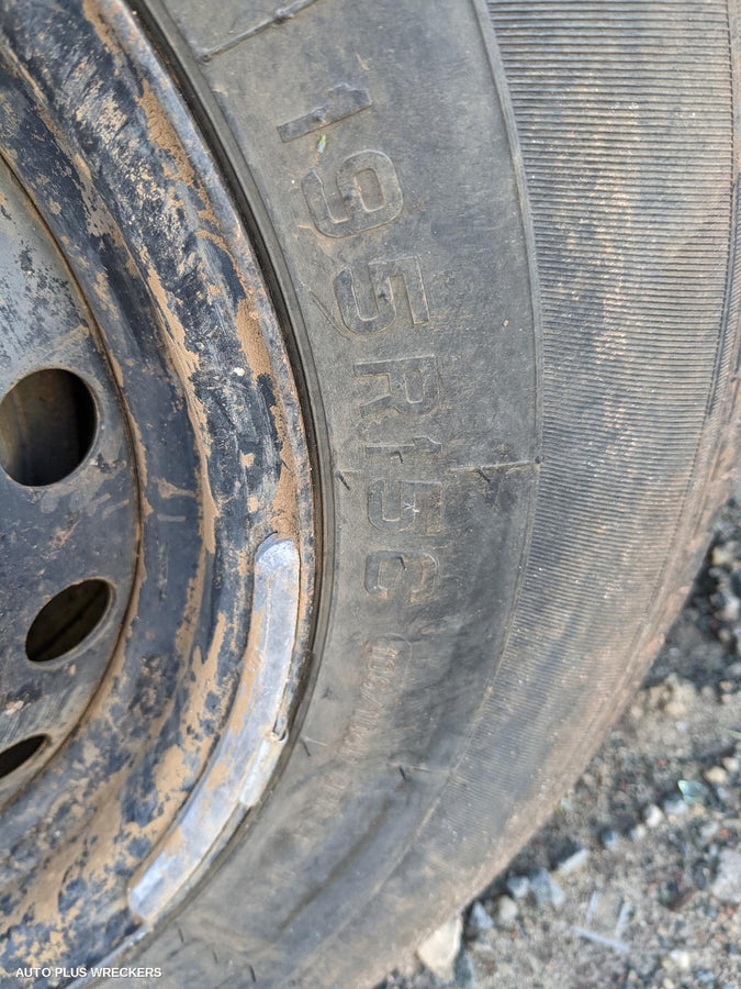 2011 Toyota Hiace Left Front Door Window