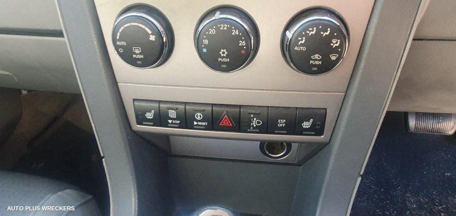 2007 Dodge Avenger Left Taillight