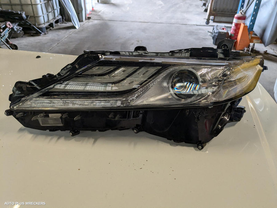 2017-2020 Toyota Camry Left Headlamp