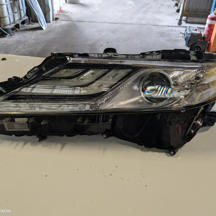 2017-2020 Toyota Camry Left Headlamp