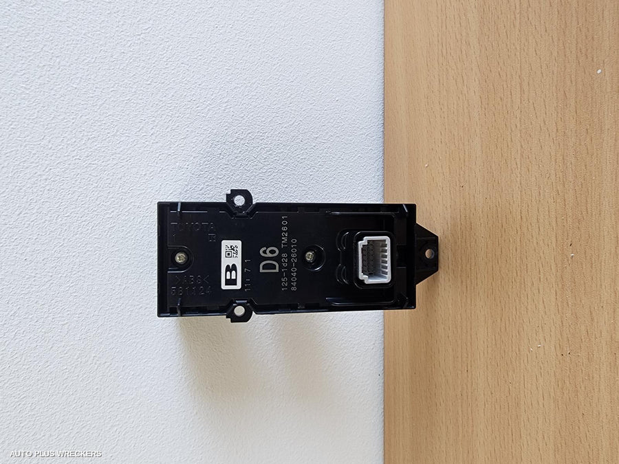 2022 Toyota Hiace Pwr Dr Wind Switch