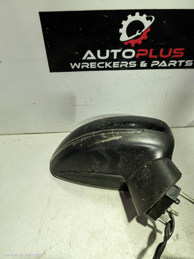 2010-2018 Audi A1 Right Door Mirror