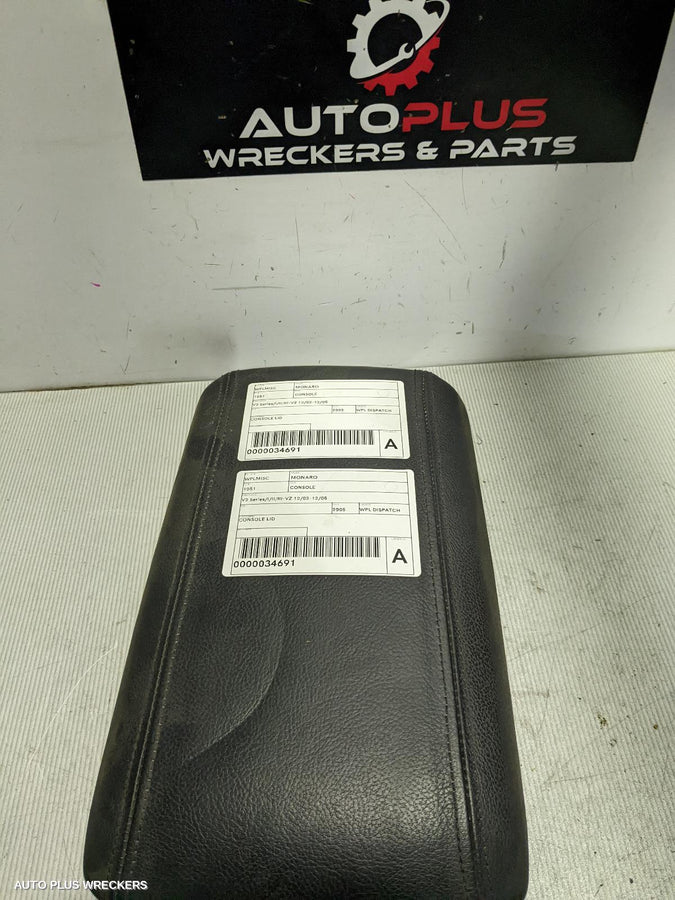 2005 Holden Monaro Console
