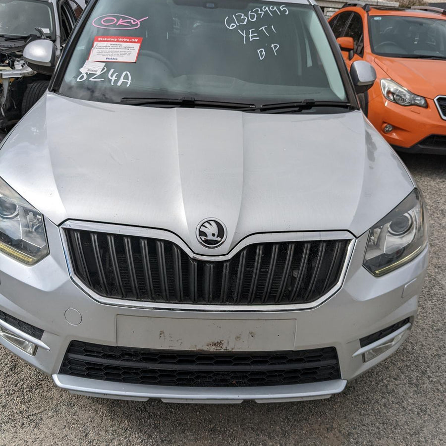 2016 Skoda Yeti Left Front Door