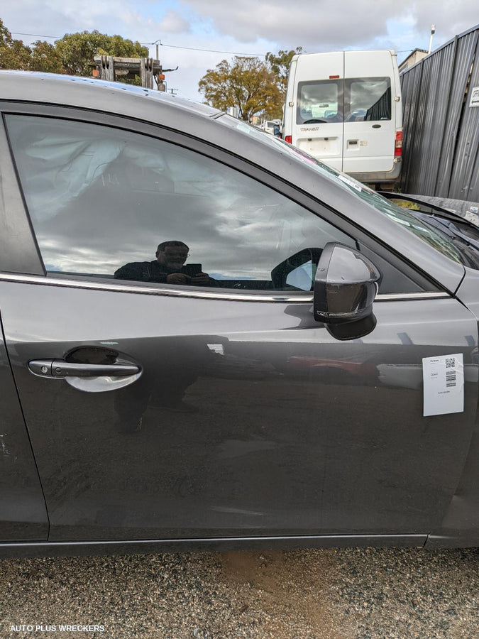 2017 Mazda 3 Right Rear Door Window