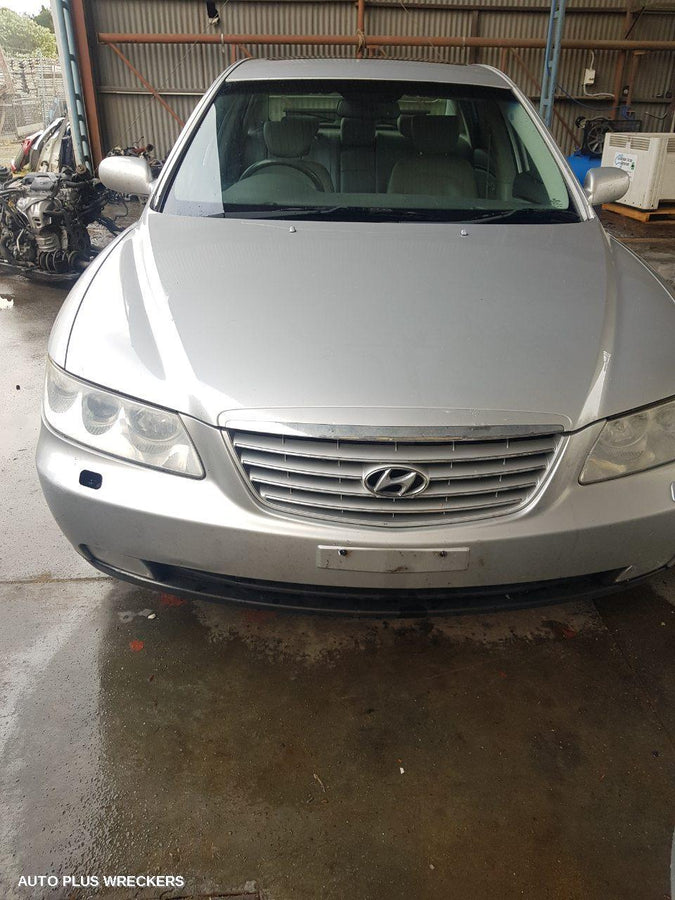 2006-2011 Hyundai Grandeur Right Rear Door Sliding