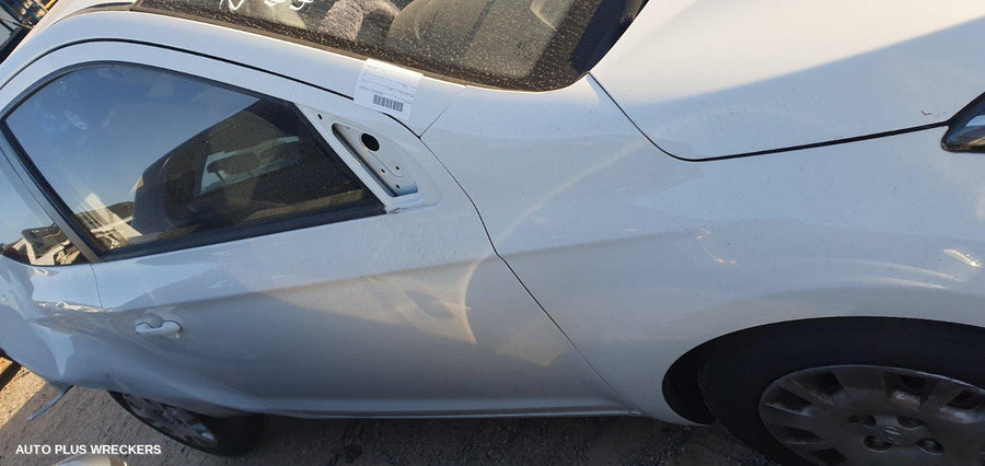 2013 Hyundai I20 Left Front Door Window