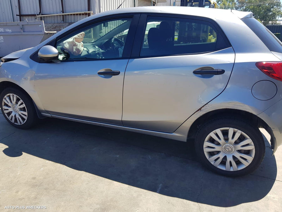 2009 Mazda 2 Left Rear Door Window