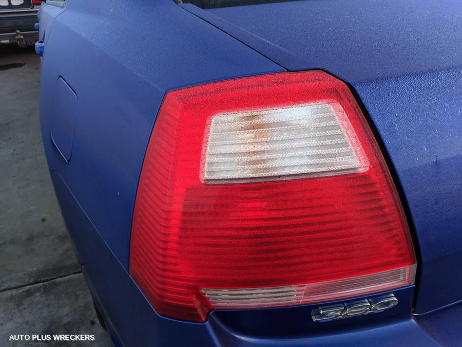 2006 Mitsubishi 380 Left Headlamp