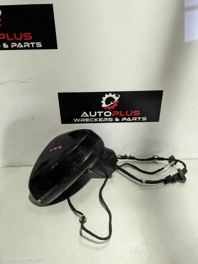 2010-2018 Audi A1 Right Door Mirror